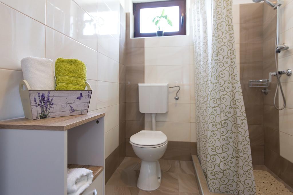 Apartment Milka Крк Экстерьер фото